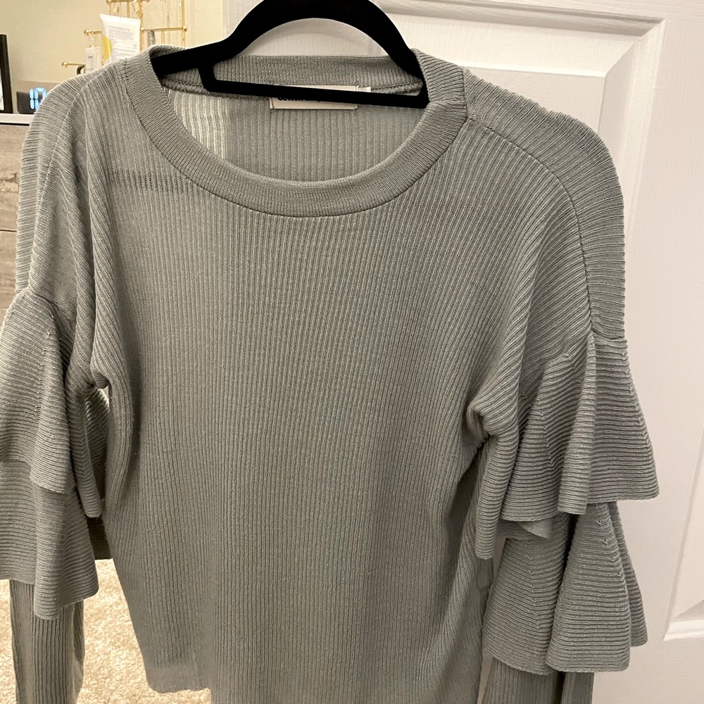 Gray sweater with fun sleeves